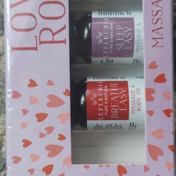 Lefleuria Pure and Natural Love and Romance Massage Body Oil Set - Picture 3 of 13